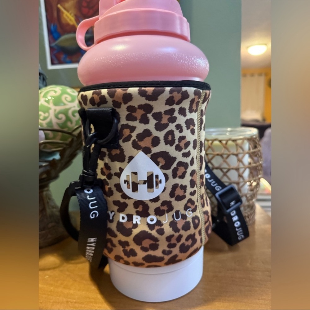 HydroJug Pink water Bottle with straw Leopard
Adjustable Carrying Strap Sleeve - Picture 11 of 16